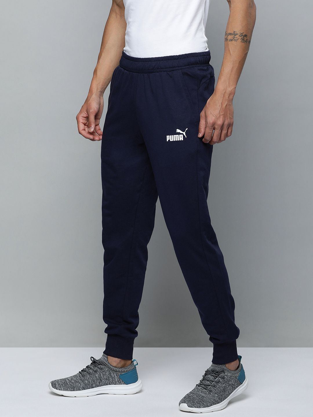  Puma Men Solid Mid Rise Joggers