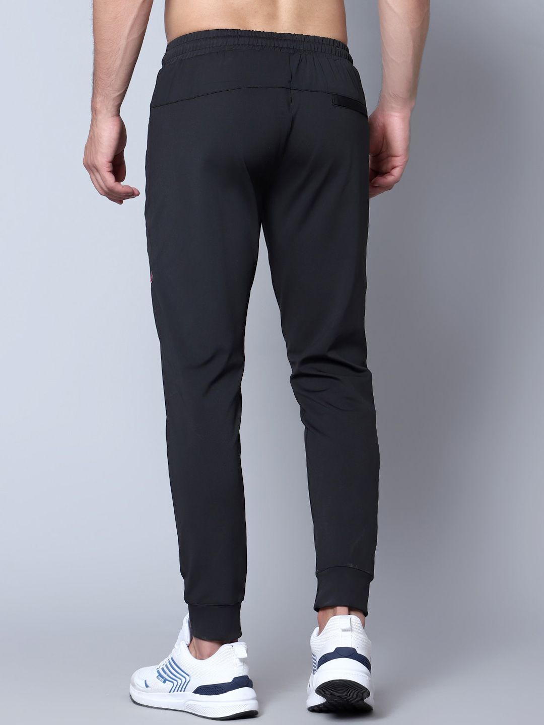  Shiv Naresh Men Mid Rise Joggers