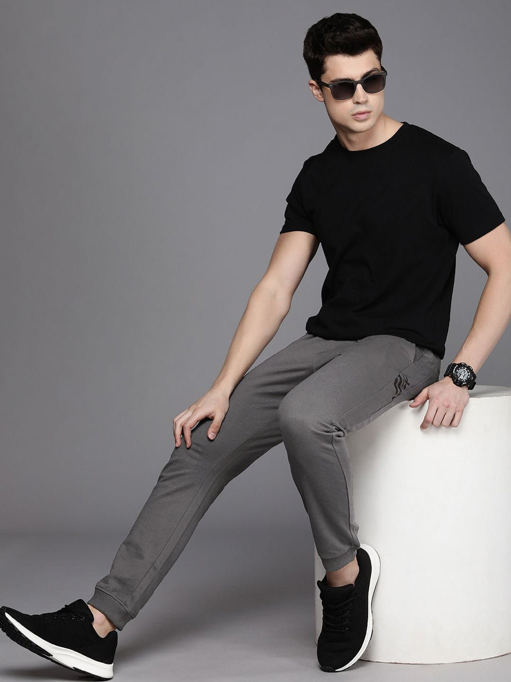  WROGN Men Brand Logo Printed Mid Rise Knitted Joggers