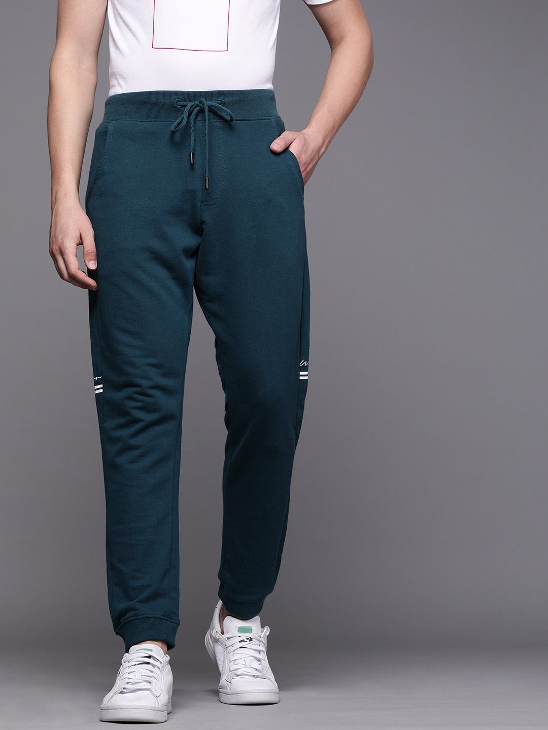  WROGN Men Teal Blue Slim Fit Solid Cropped Joggers With Printed Details