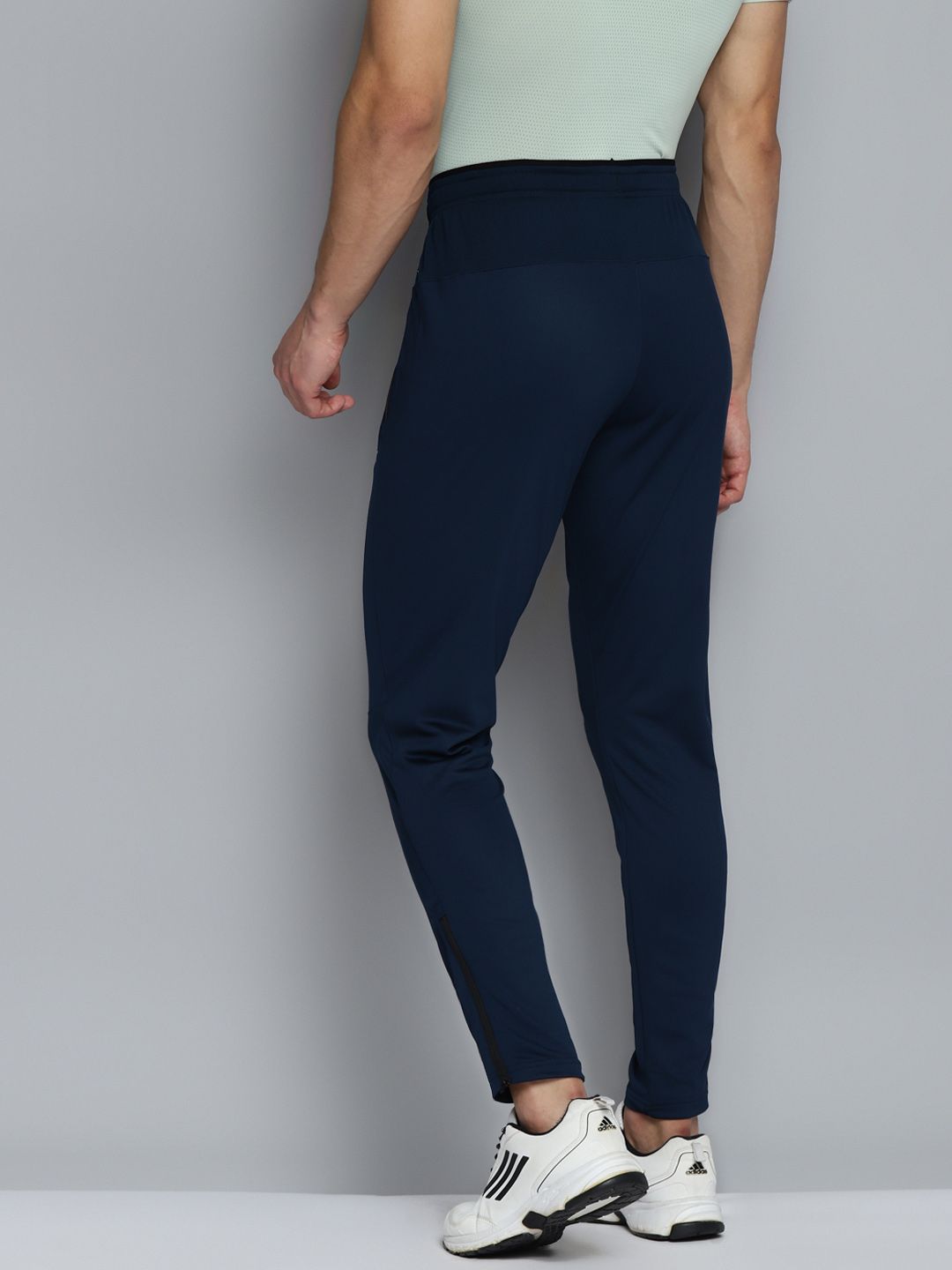 Reebok Men Navy Blue Solid WOR SL Trackster Speedwick Training Track Pants