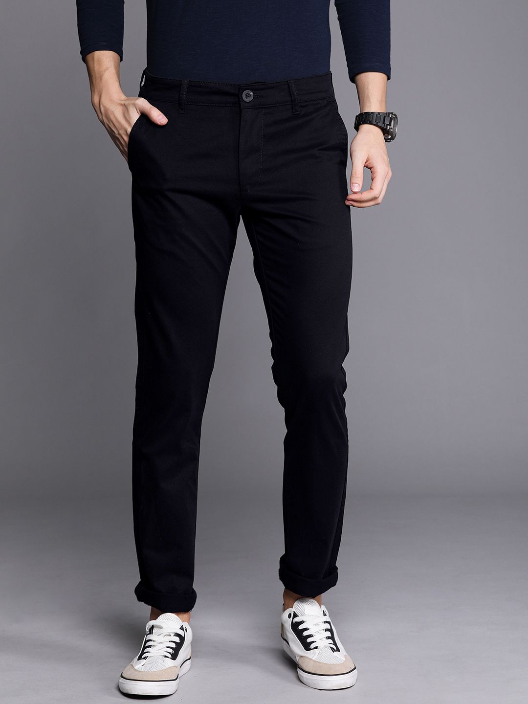  WROGN Men Black Slim Fit Solid Chinos