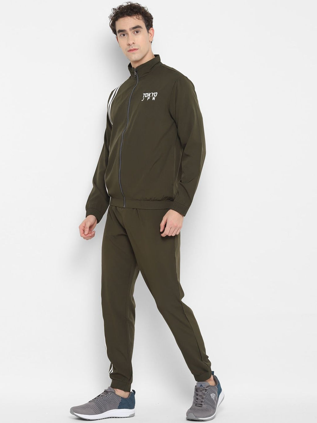  Yuuki Men Olive Green Solid Tracksuit