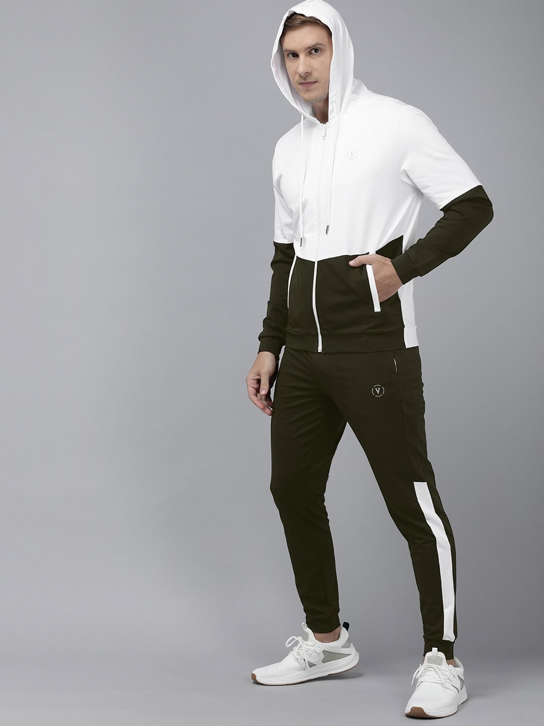  Van Heusen Flex Men Colourblocked Sports Tracksuit