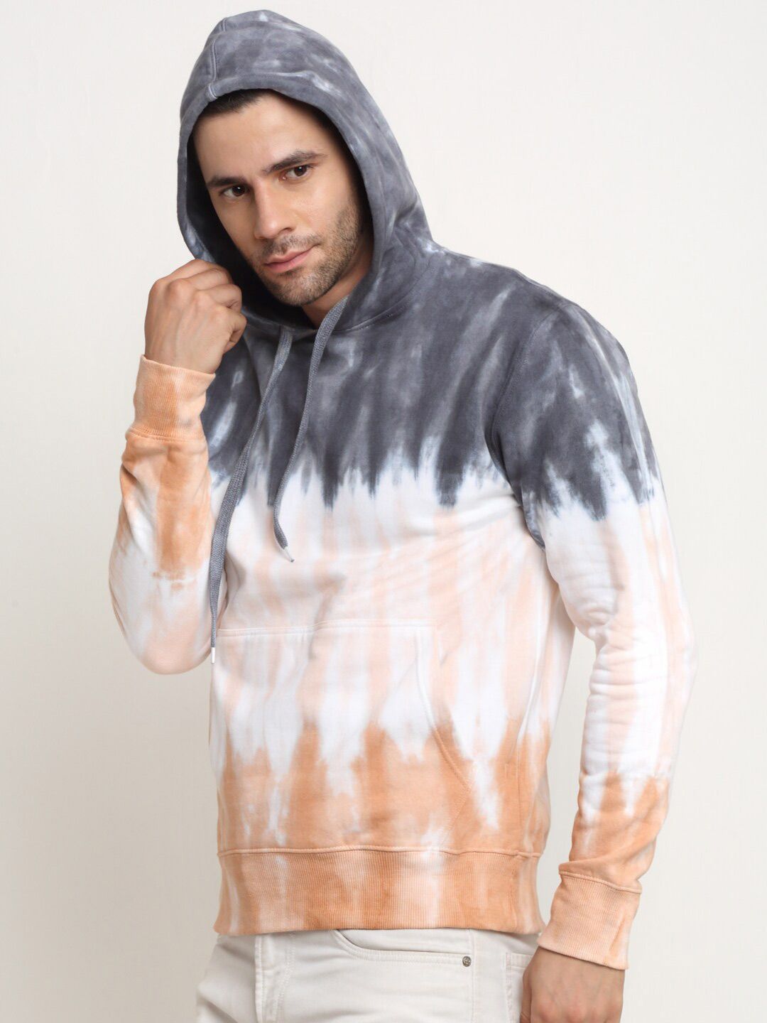  Ennoble Men Grey Printed Hooded Sweatshirt