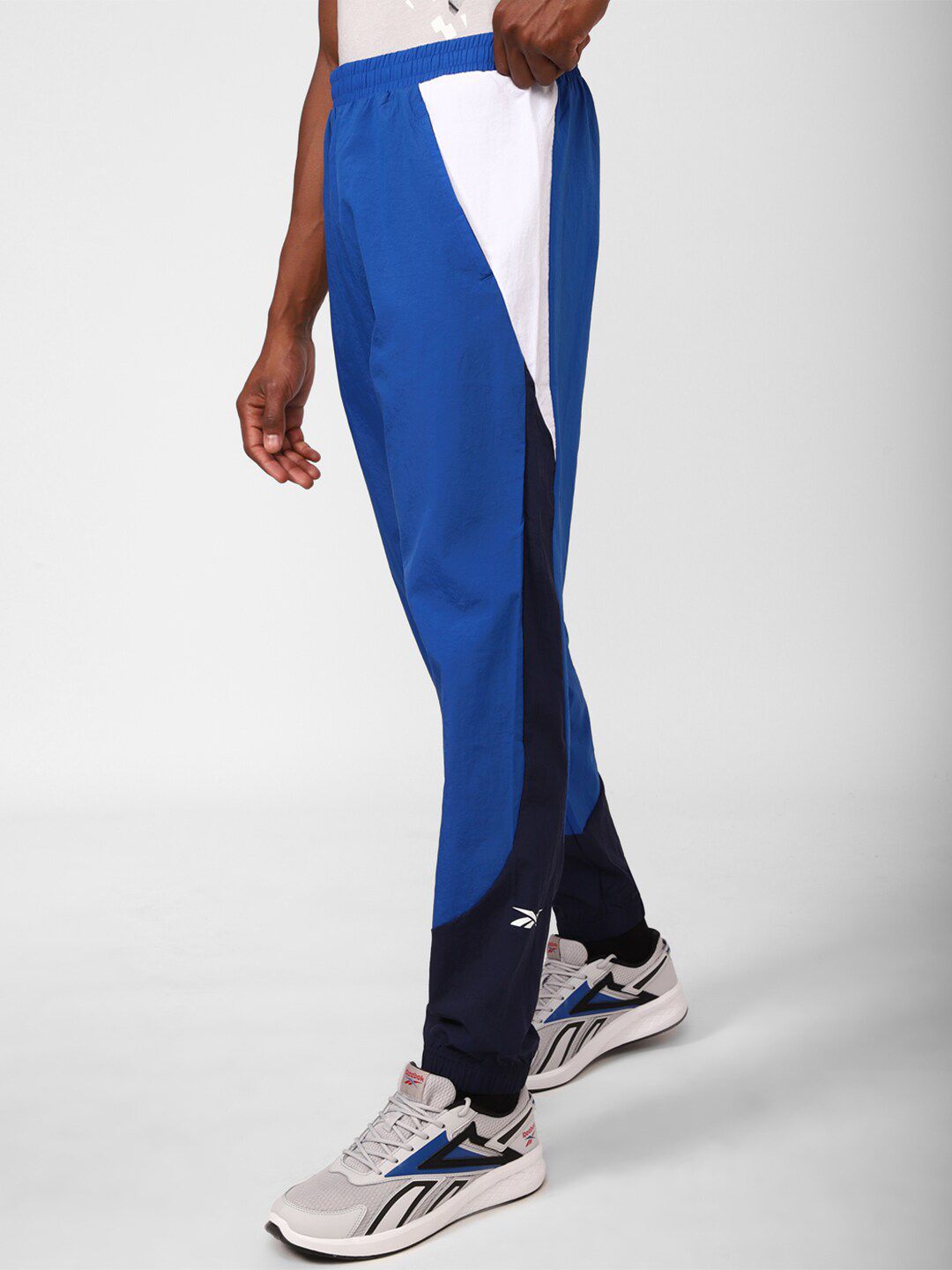  Reebok Men Train Woven Colourblocked Joggers