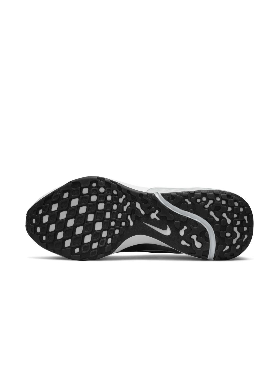  Nike Men Black Solid Renew Run 3 Road Running Shoes