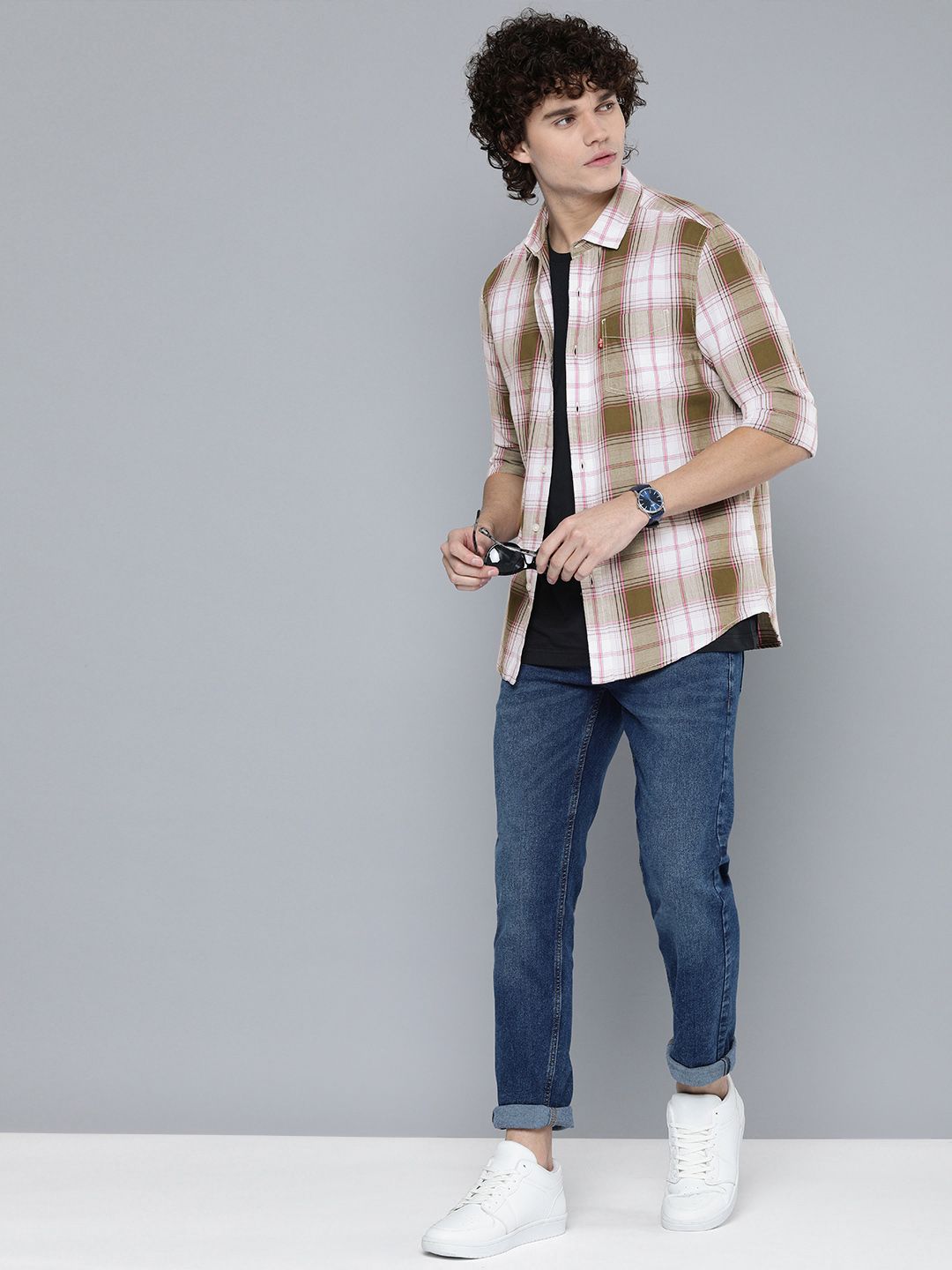  Levis Men Checked Slim Fit Pure Cotton Casual Shirt