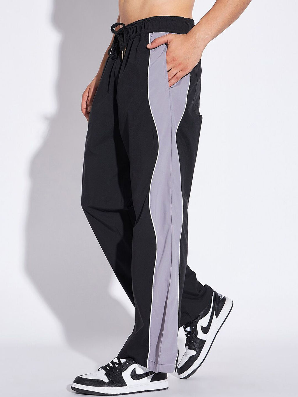  FUGAZEE Men Mid-Rise Relaxed-Fit Wavy Panel Track Pants