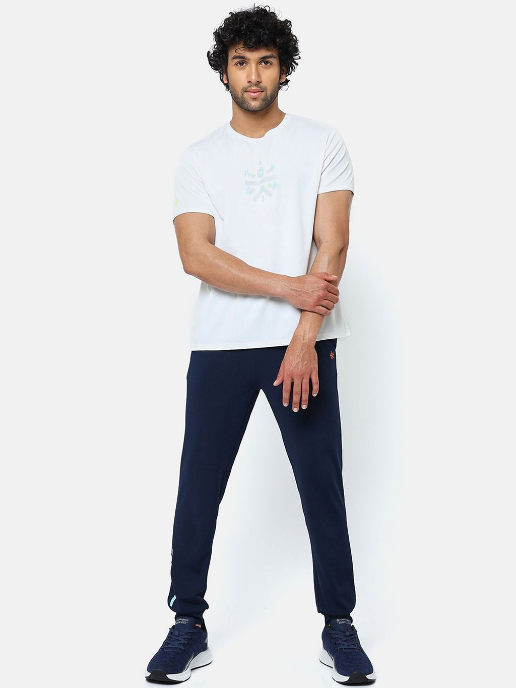  Cultsport Men Regular Fit Flydry Joggers