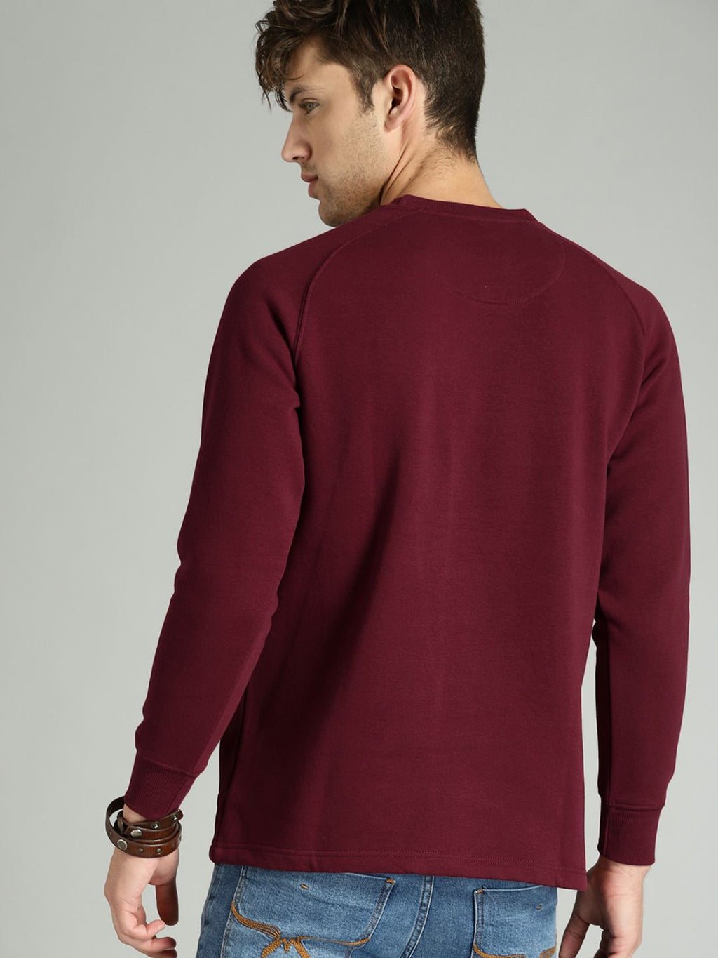  Roadster Men Maroon Solid Sweatshirt