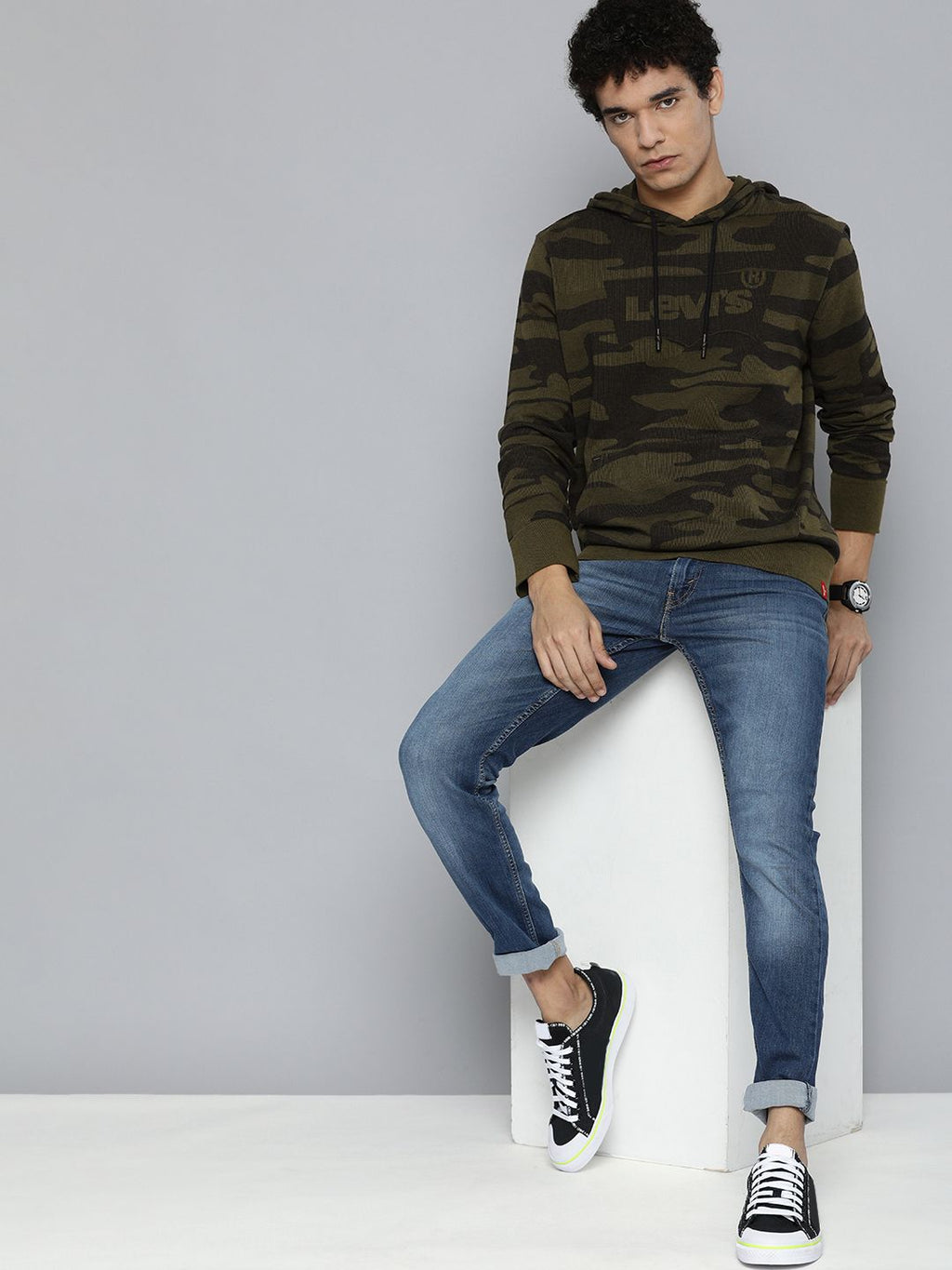  Levis Men Camouflage Printed Hooded Pure Cotton Sweatshirt With Brand Logo