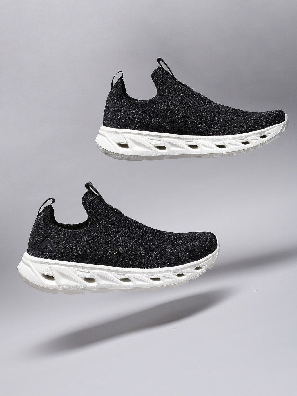  Xtep Men Memory Foam Textile Non-Marking Walking Shoes