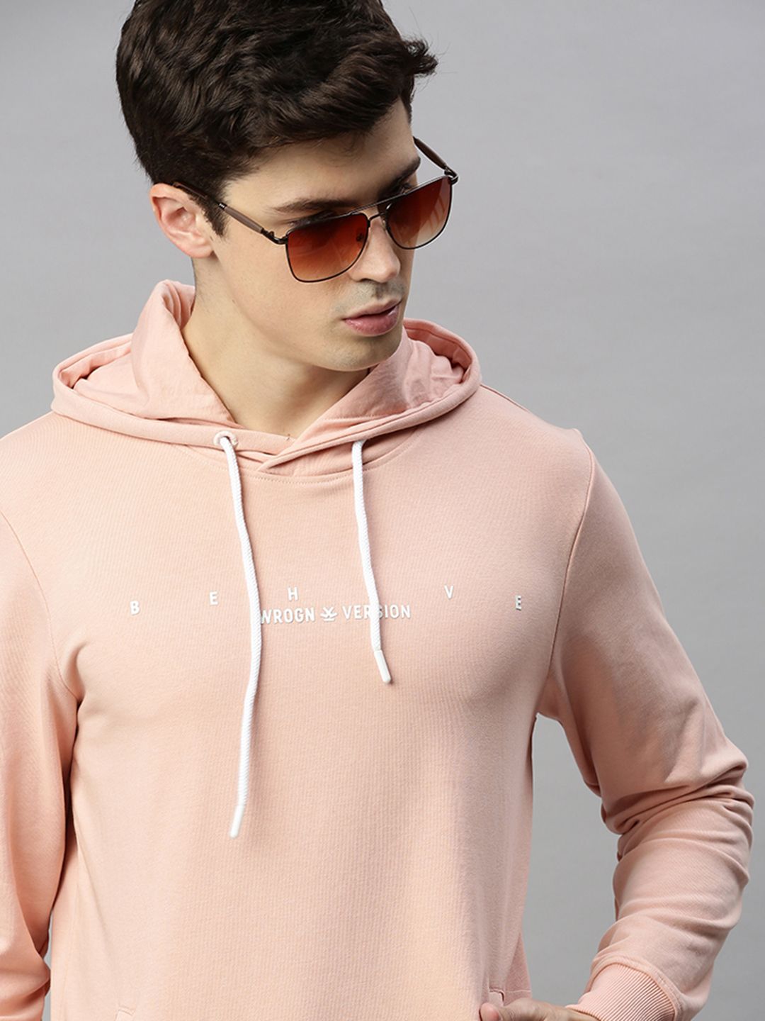  WROGN Men Pink Solid Slim Fit Hooded Sweatshirt