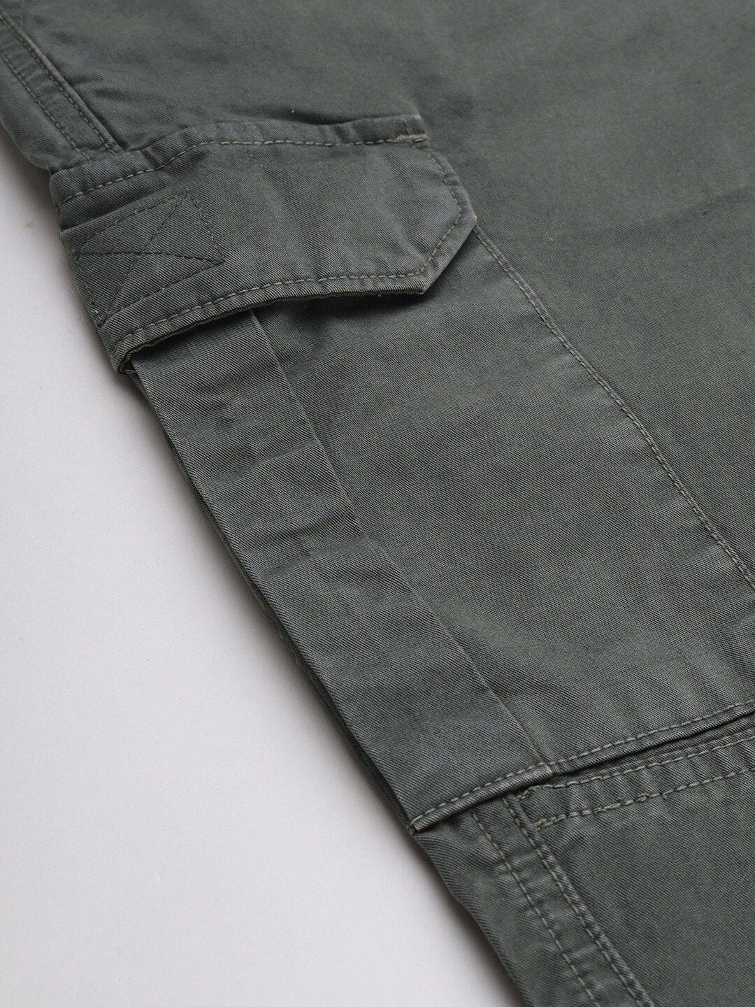  IVOC Men Grey Slim Fit Cotton Cargos Trousers
