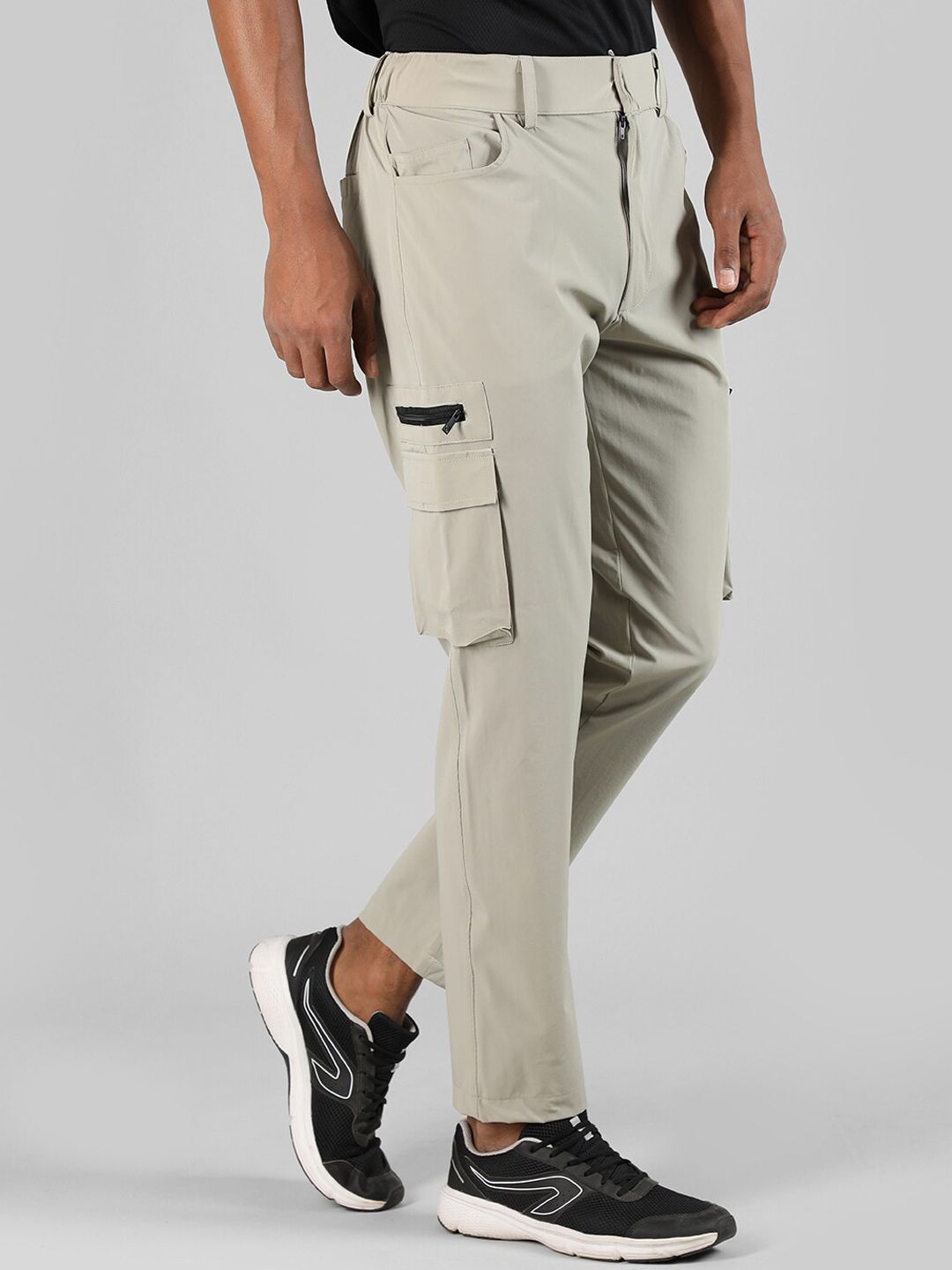  CHKOKKO Men Mid-Rise Track Pants