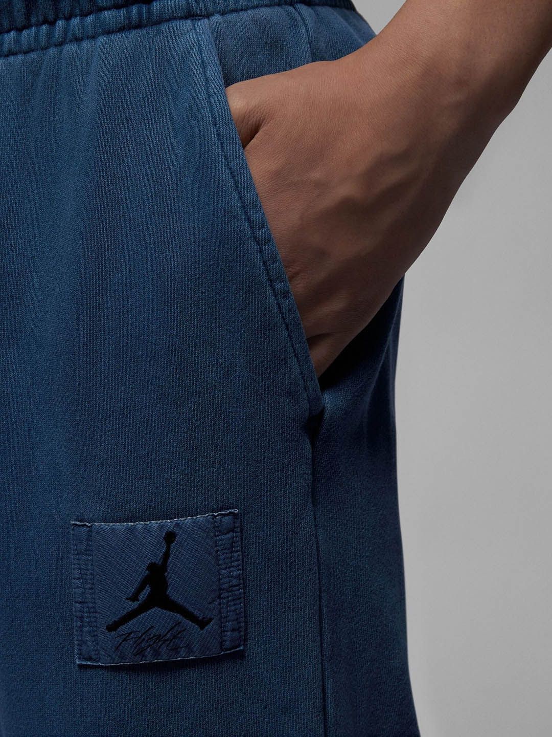  Nike Men Jordan Essentials Mid Rise Fleece Washed Joggers