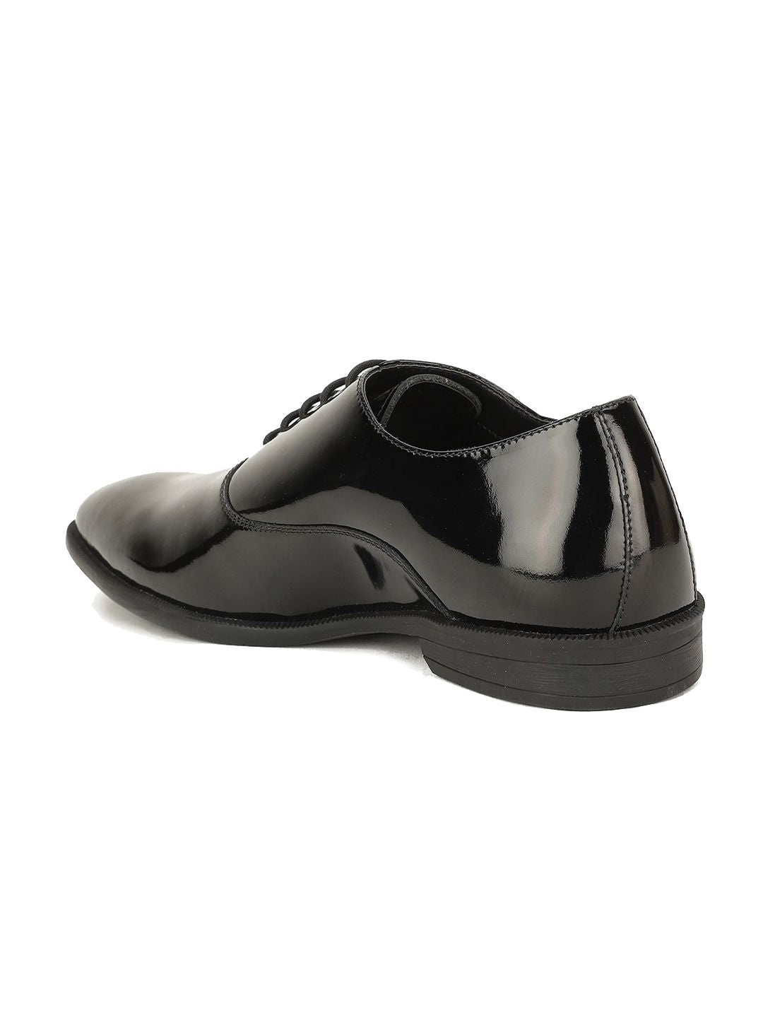  Bata Men Round Toe Formal Oxfords