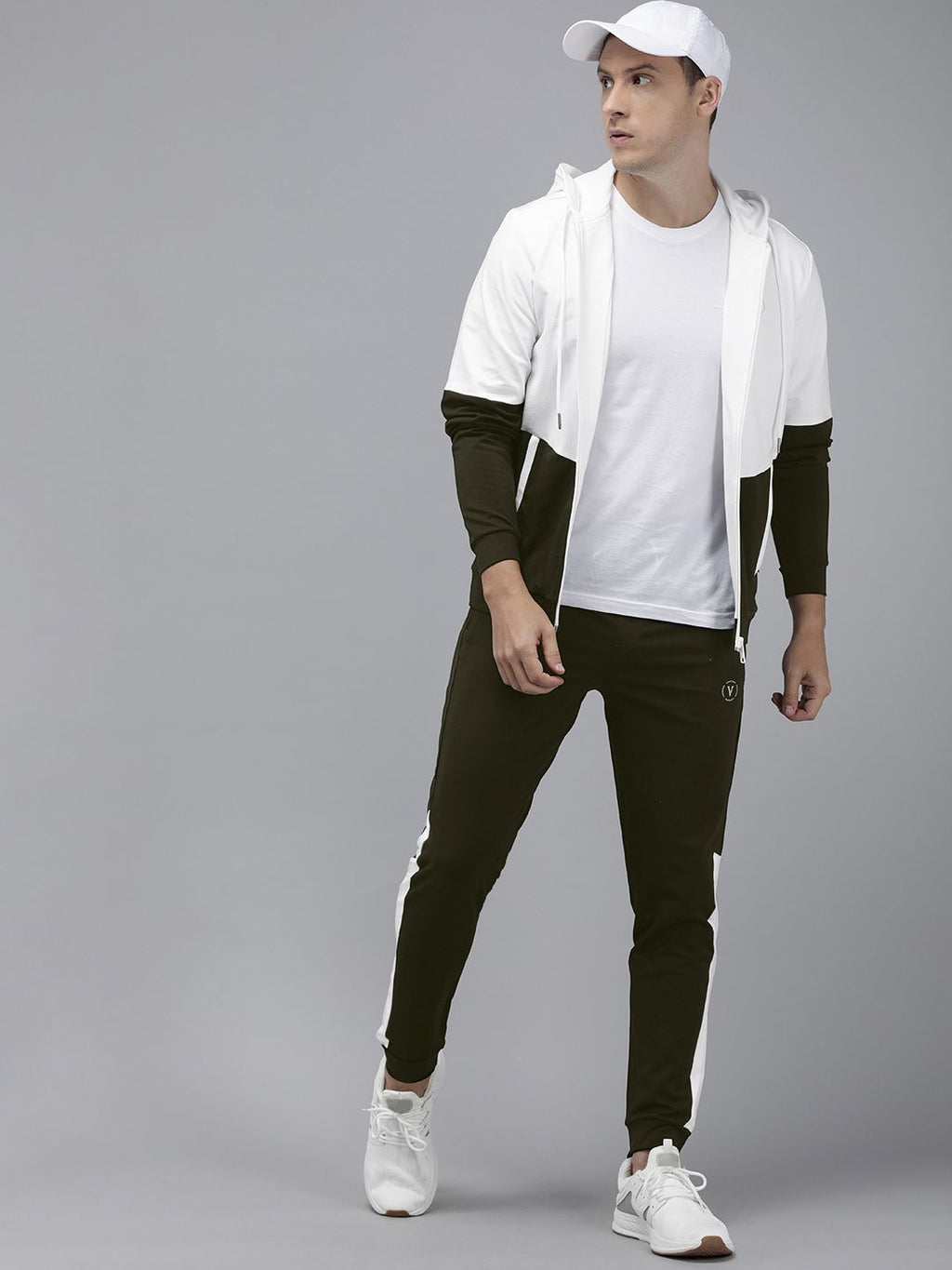  Van Heusen Flex Men Colourblocked Sports Tracksuit