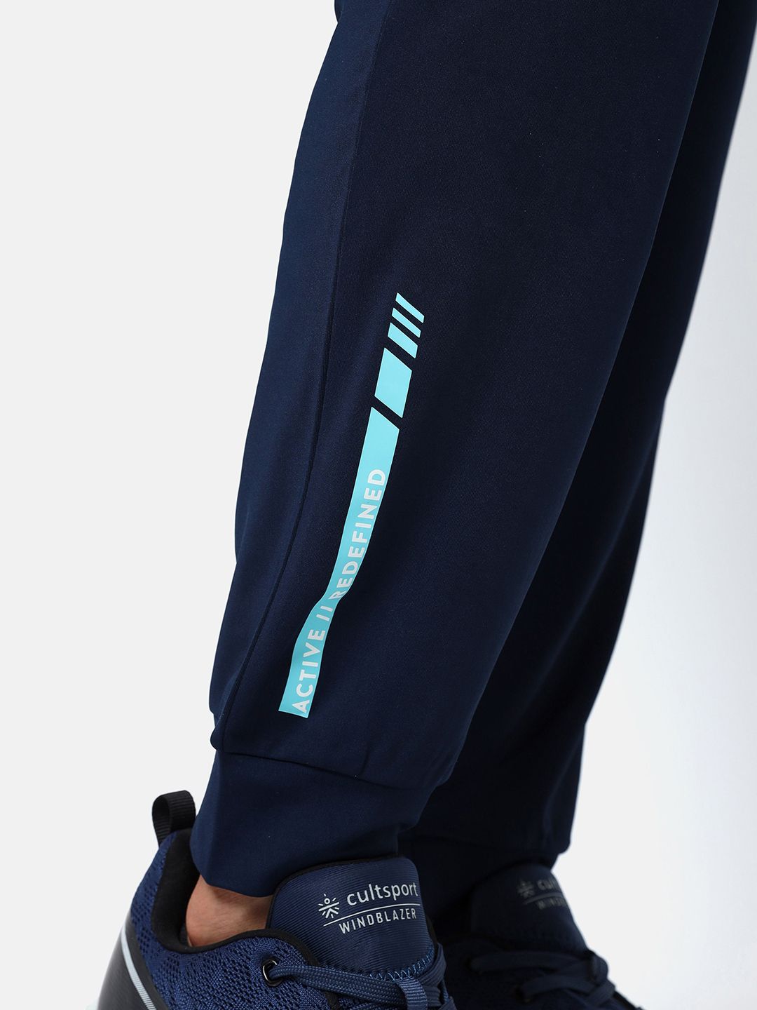  Cultsport Men Regular Fit Flydry Joggers