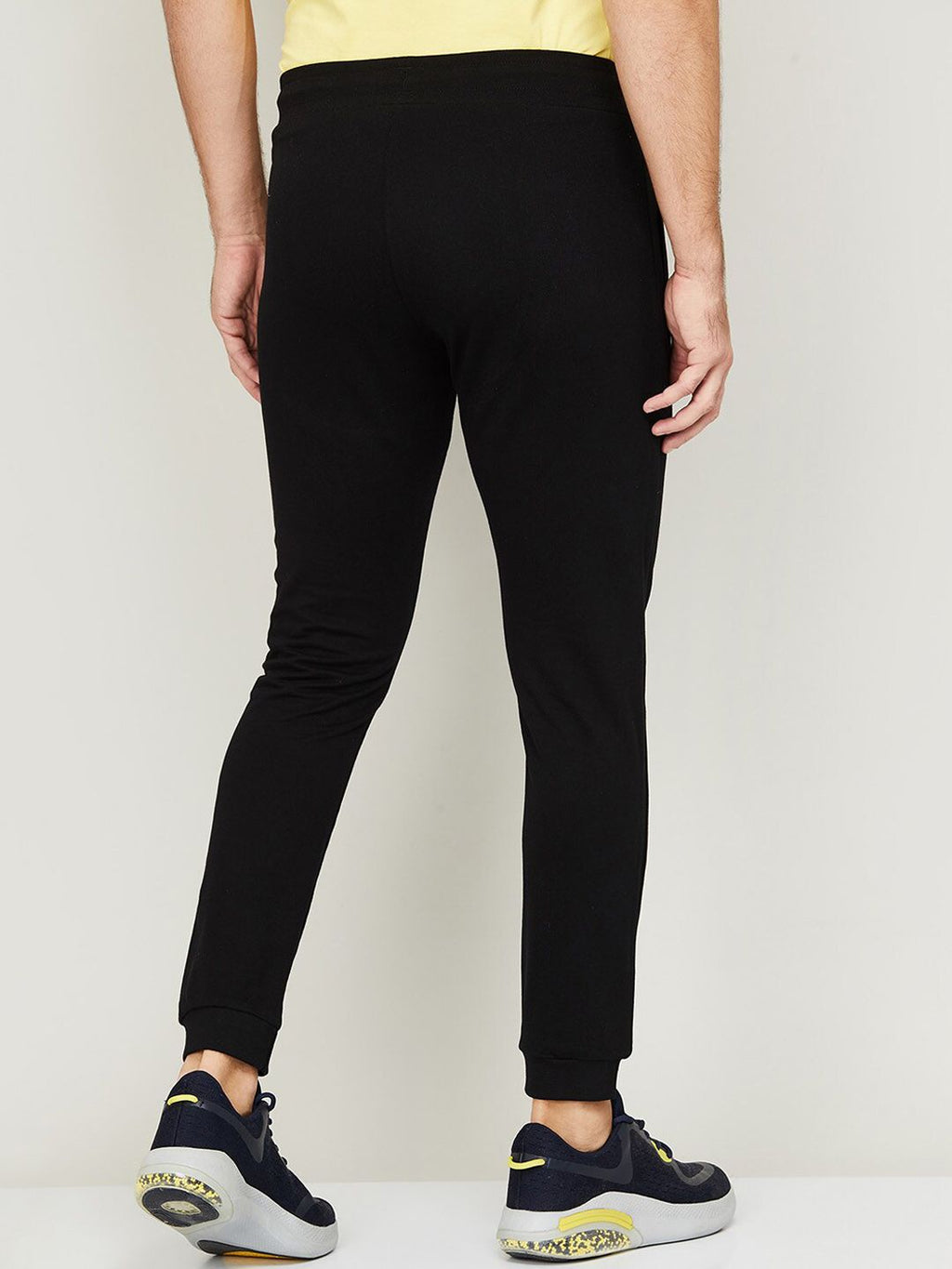  Kappa Men Mid-Rise Slim Fit Cotton Joggers