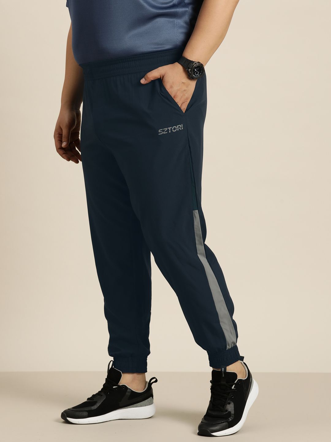  Sztori Men Plus Size Quick Dry Sports Joggers With Brand Logo Print Detail