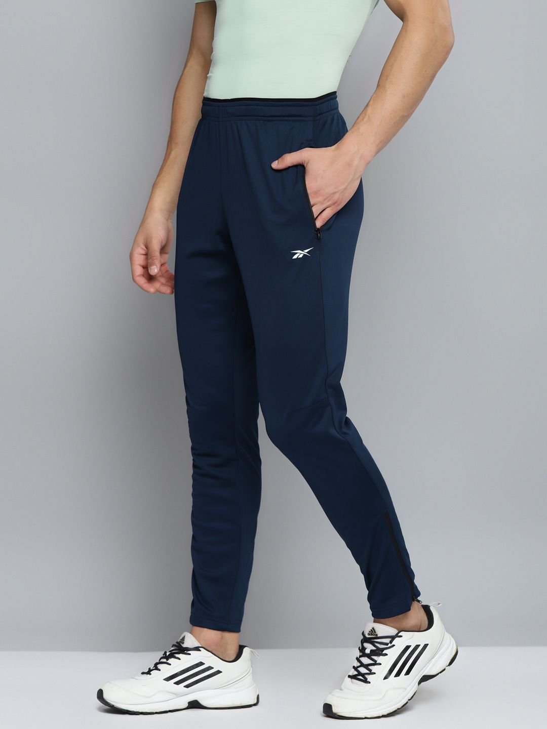  Reebok Men Navy Blue Solid WOR SL Trackster Speedwick Training Track Pants