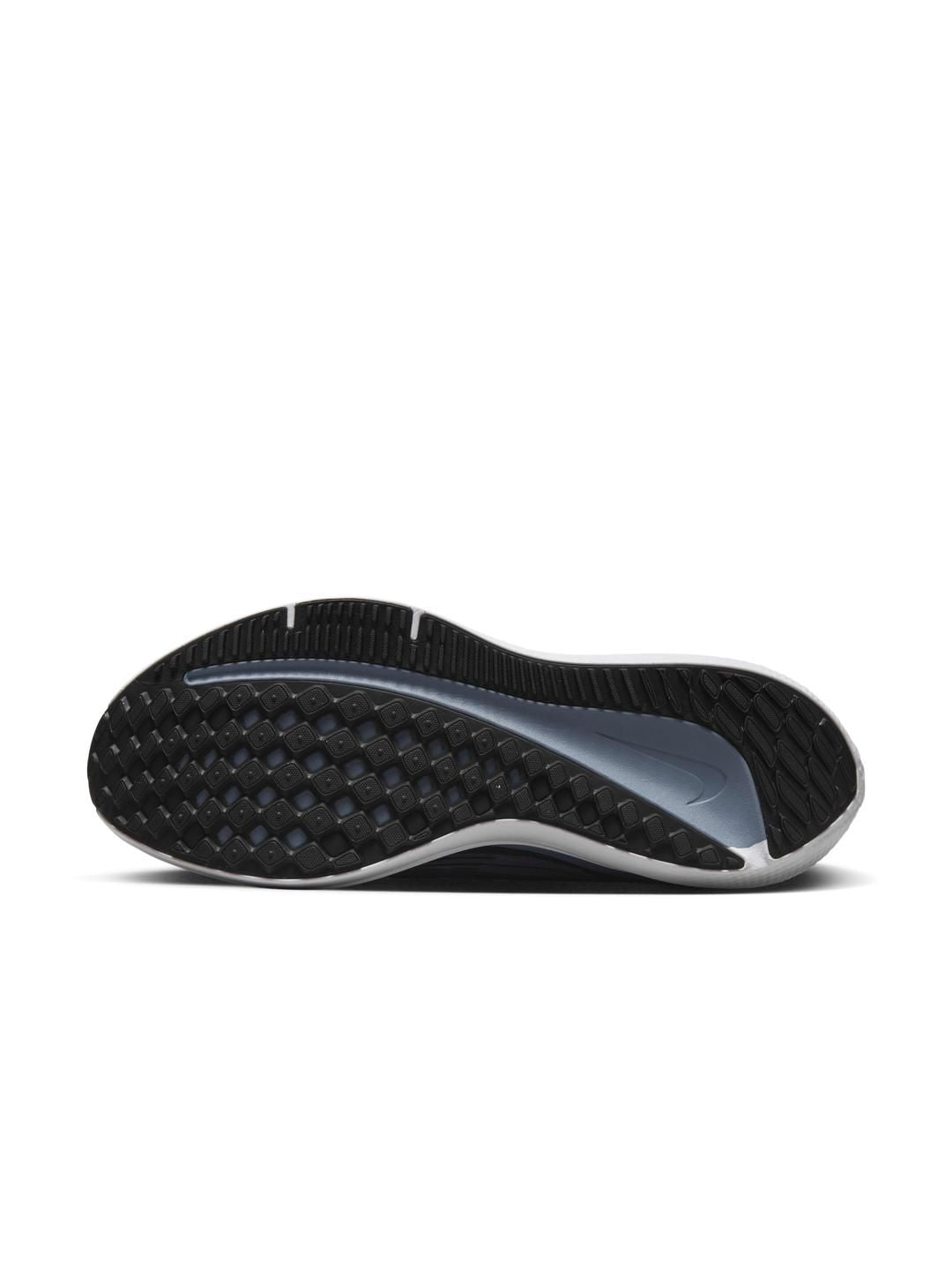  Nike Men Textured Air Winflo 9 Regular Road Running Shoes