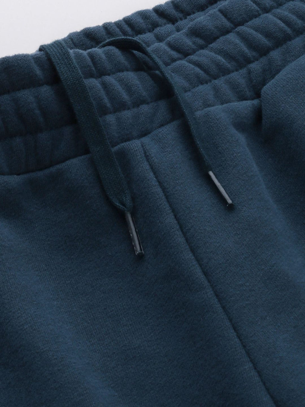  Puma Men Essential ELEVATED Solid Regular Fit Mid-Rise Joggers