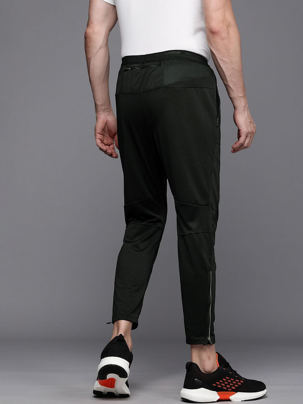  Nike Men Black Solid Dri-FIT Phenom Elite Knit Running Track Pants
