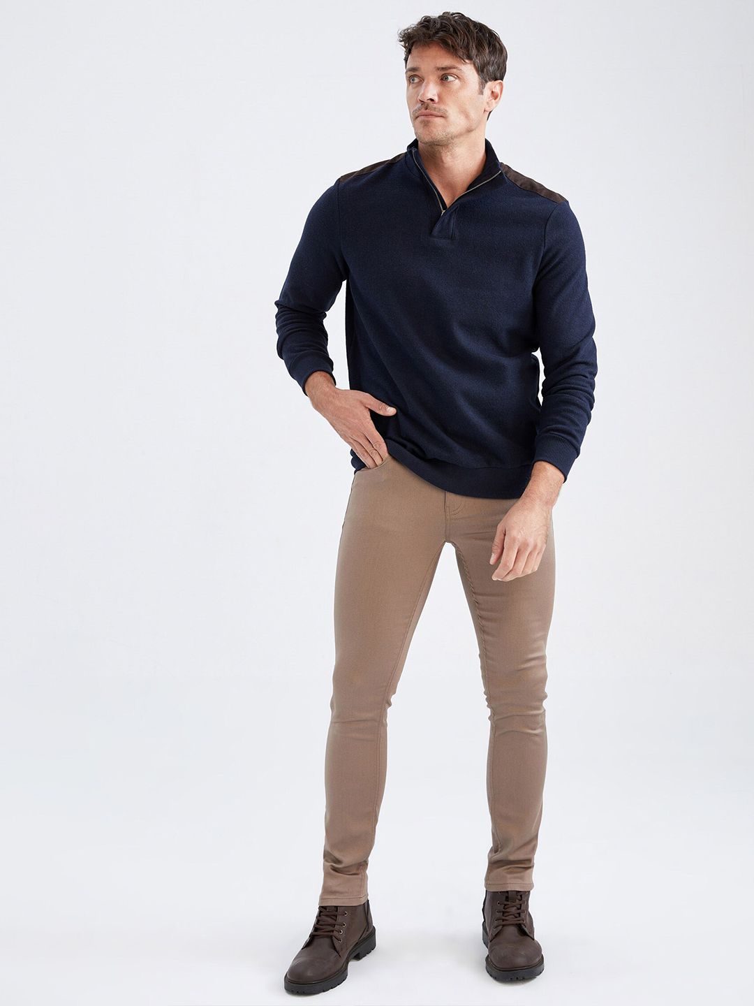  DeFacto Men Navy Blue Solid Sweatshirt