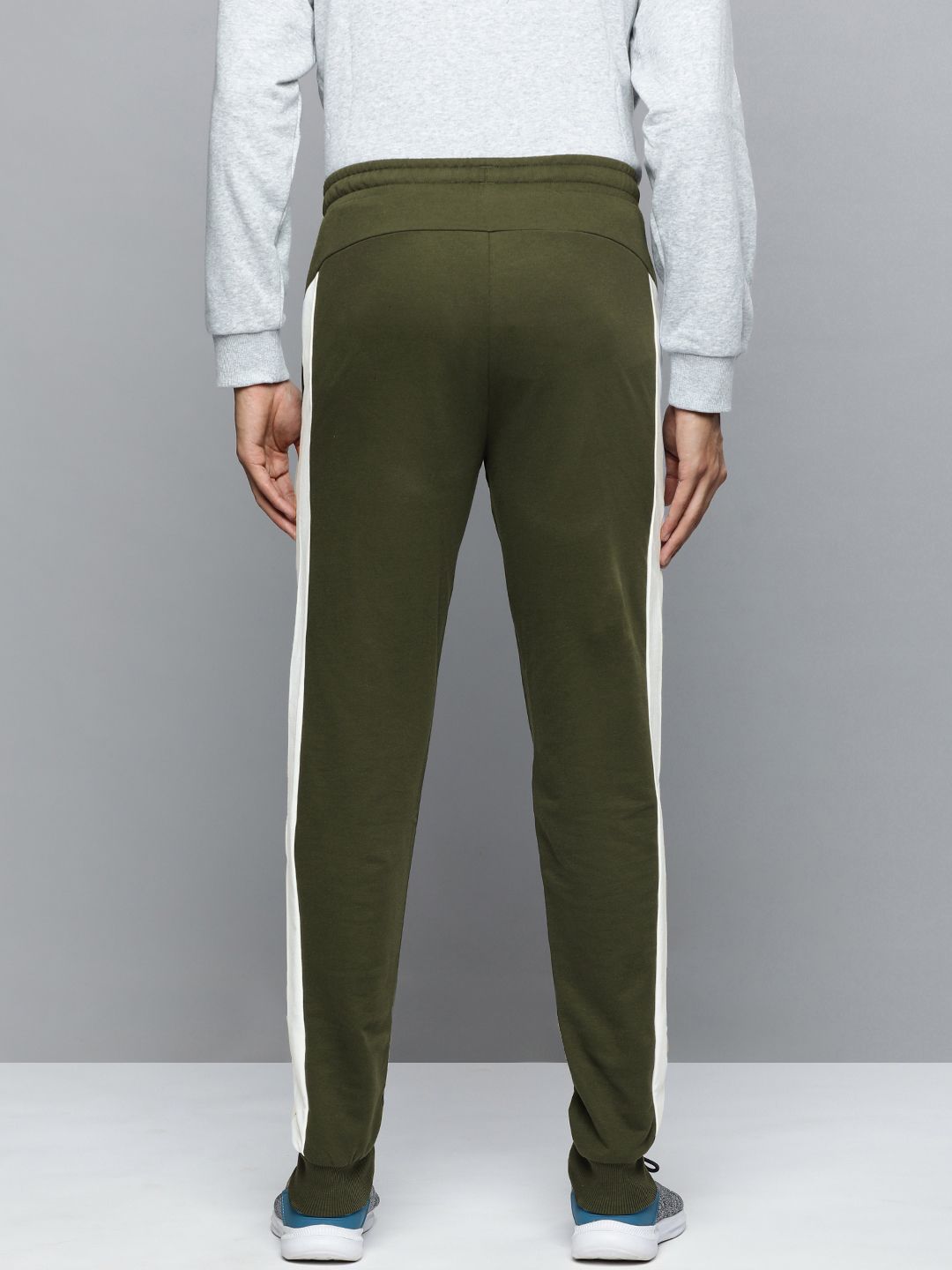  One8 X PUMA Men Slim Fit Virat Kohli Side Stripe Detail Joggers