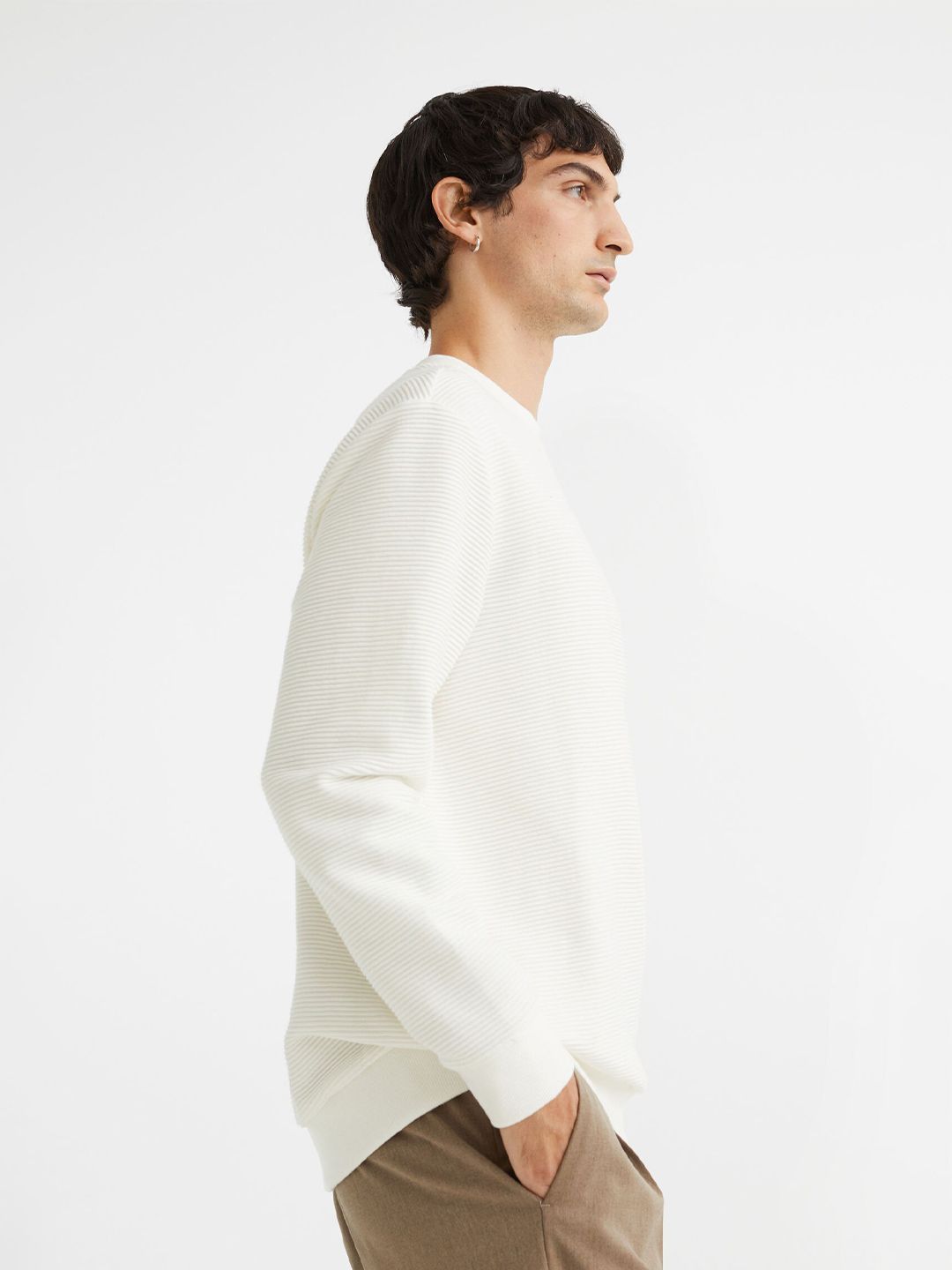  H&M Men Regular Fit Ribbed Sweatshirt