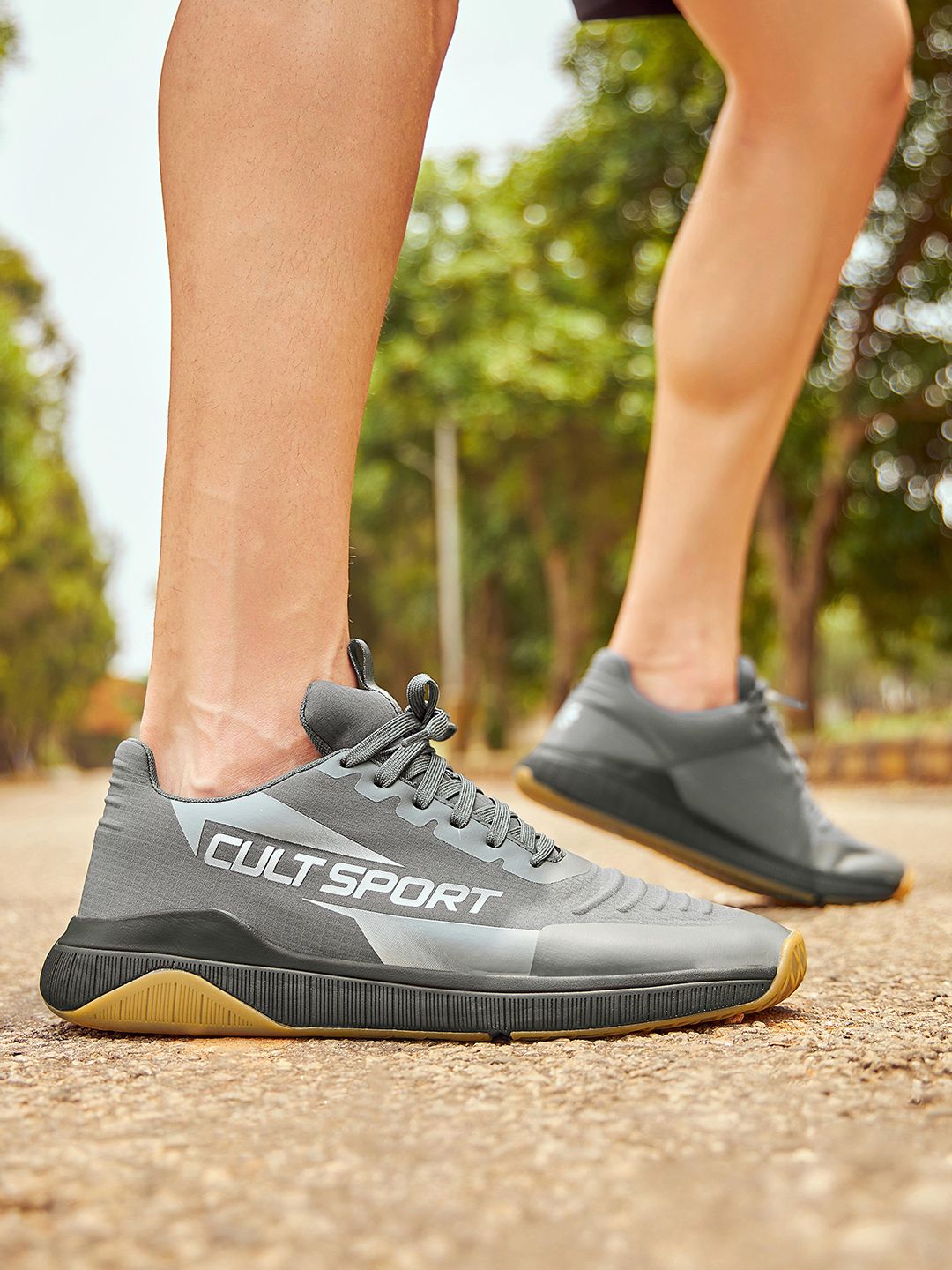  Cultsport X1 Men Logo-Printed Lace-Up Marking Training Shoes