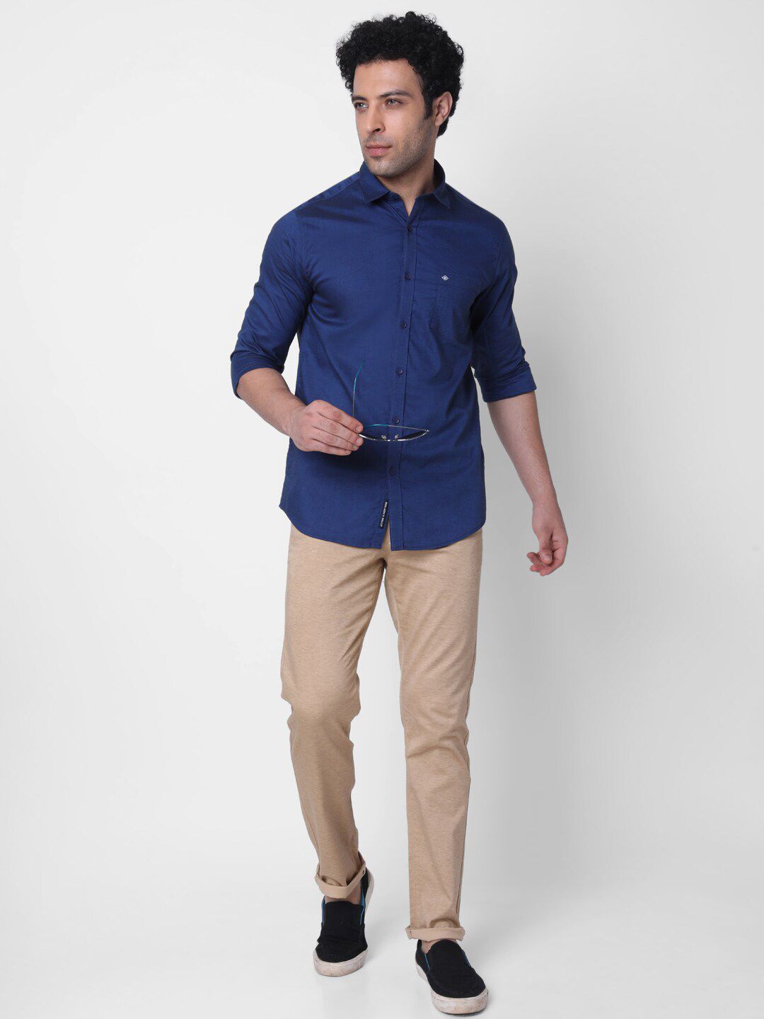  Oxemberg Classic Spread Collar Opaque Cotton Casual Shirt