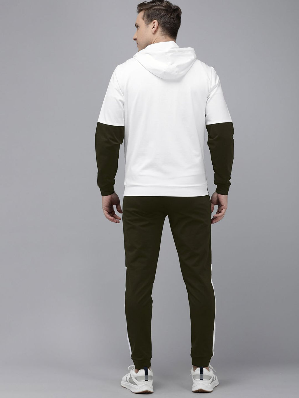  Van Heusen Flex Men Colourblocked Sports Tracksuit