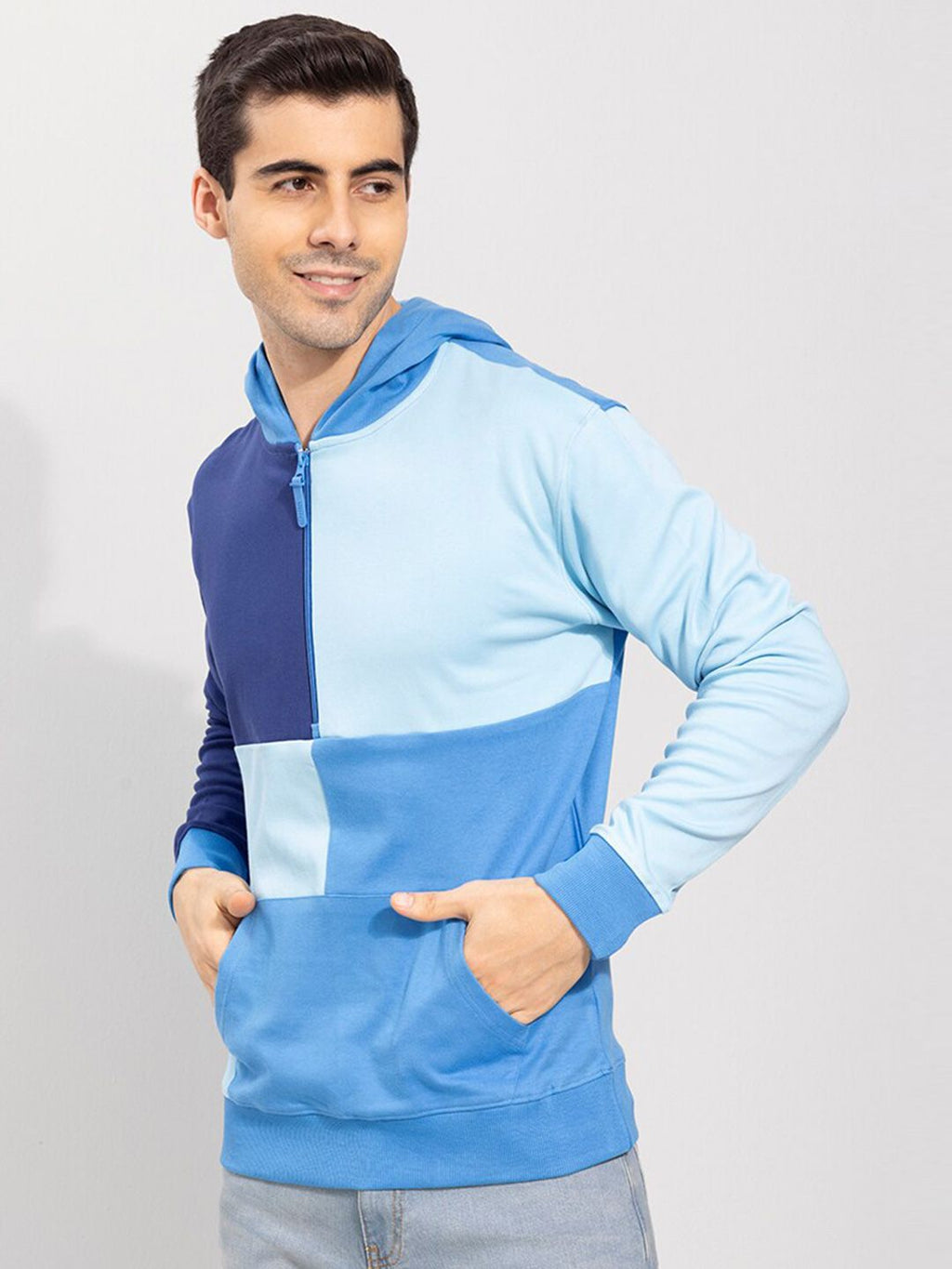 Snitch Men Blue Colourblocked Hooded Cotton Sweatshirt