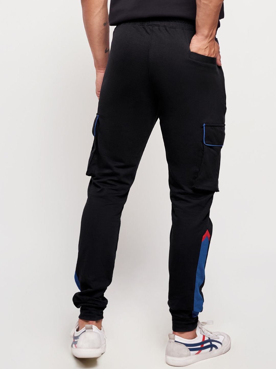  The Souled Store Men Pure Cotton Spider Man Radioactive Spider Printed Cargo Joggers