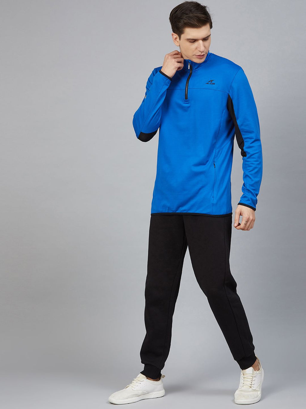  Alcis Men Blue Solid Training Sweatshirt