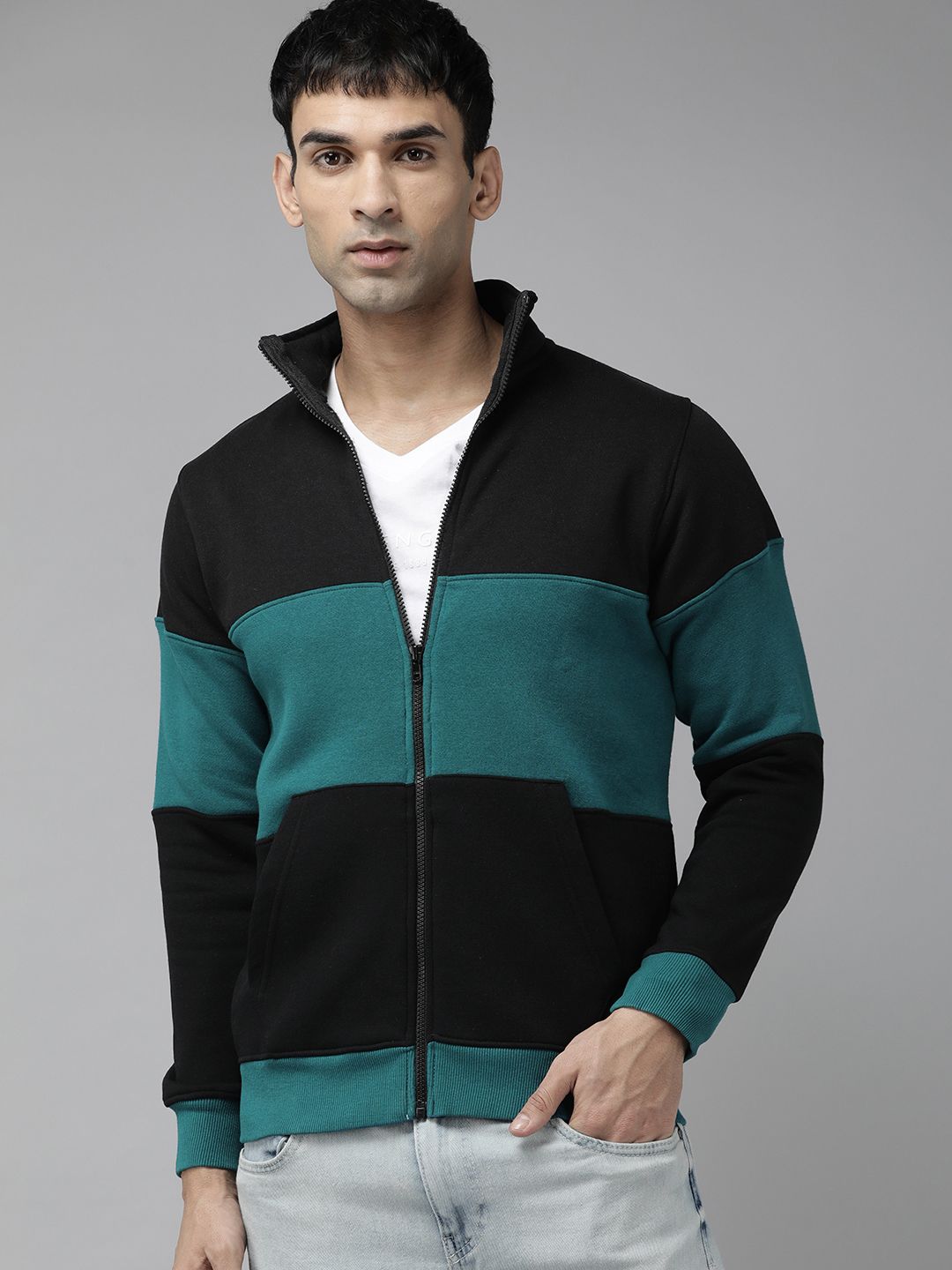  Roadster Men Colourblocked Sweatshirt