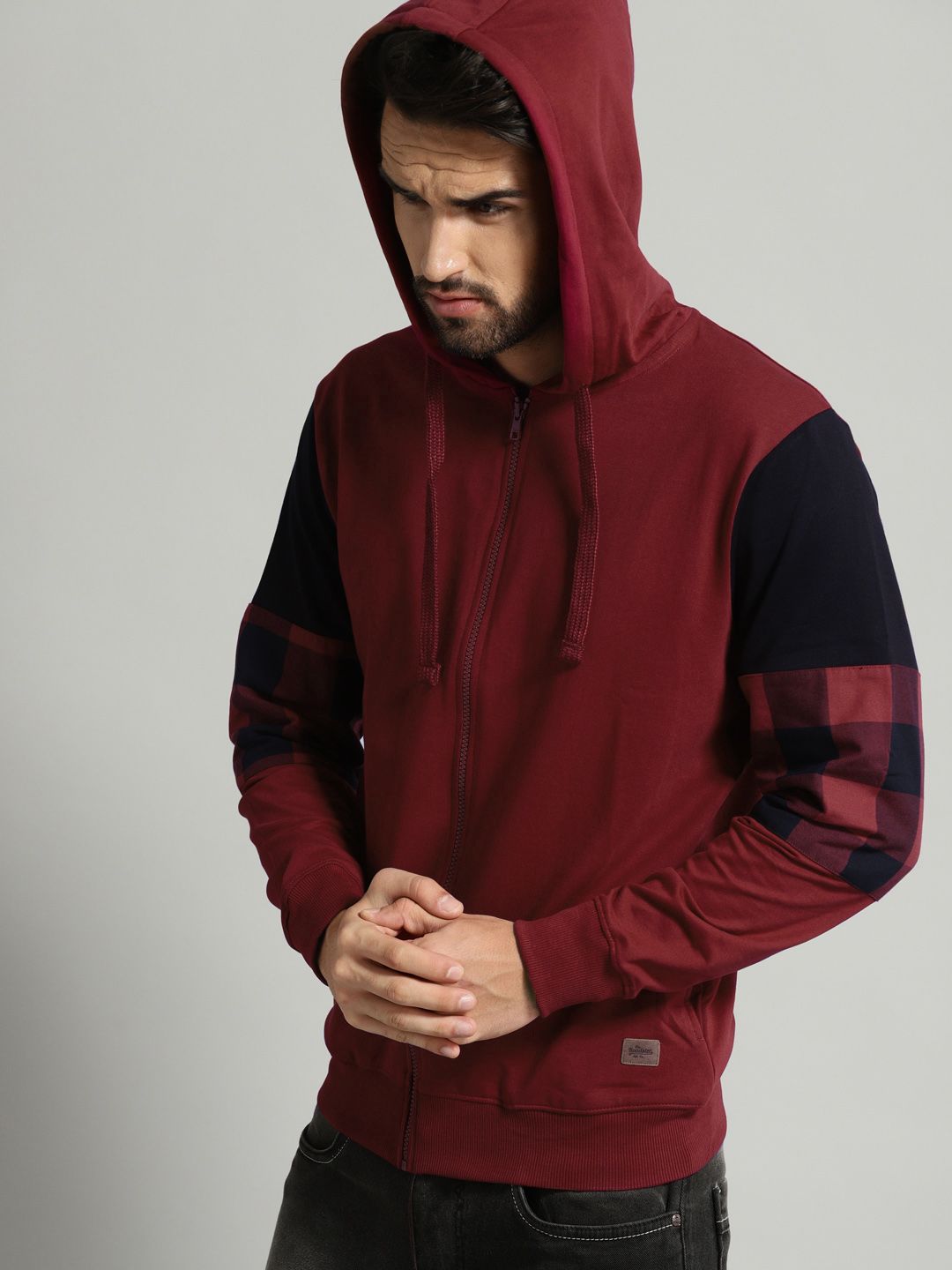  Roadster Men Maroon Solid Hooded Sweatshirt