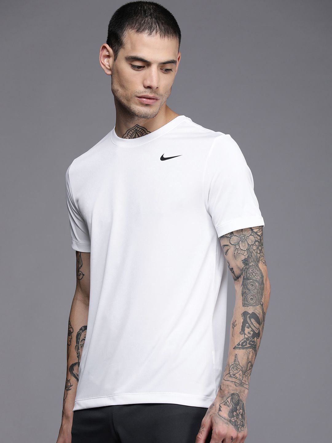 Nike Men White Brand Logo Detailed Solid Dri-FIT T-shirt