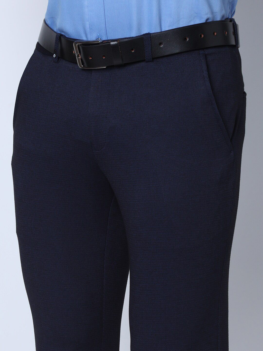  Oxemberg Men Mid Rise Slim Fit Formal Trousers