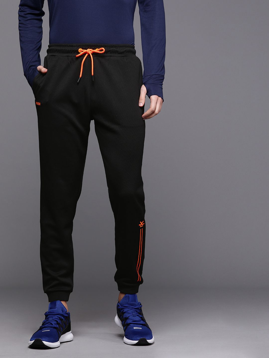  WROGN ACTIVE Men Black Regular Fit Self Design Cropped Joggers