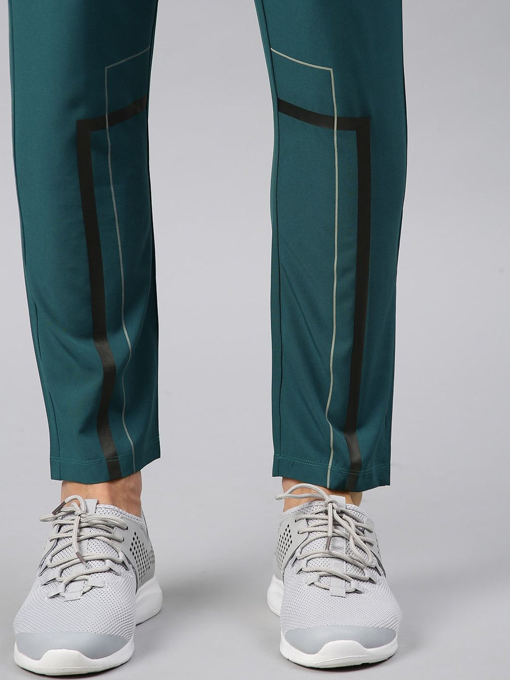  HRX By Hrithik Roshan Active Men Teal Green Solid Rapid-Dry Track Pants