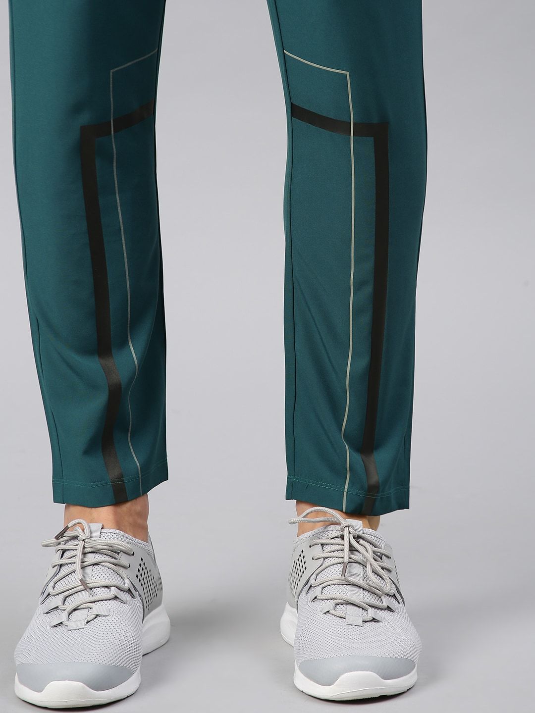  HRX By Hrithik Roshan Active Men Teal Green Solid Rapid-Dry Track Pants