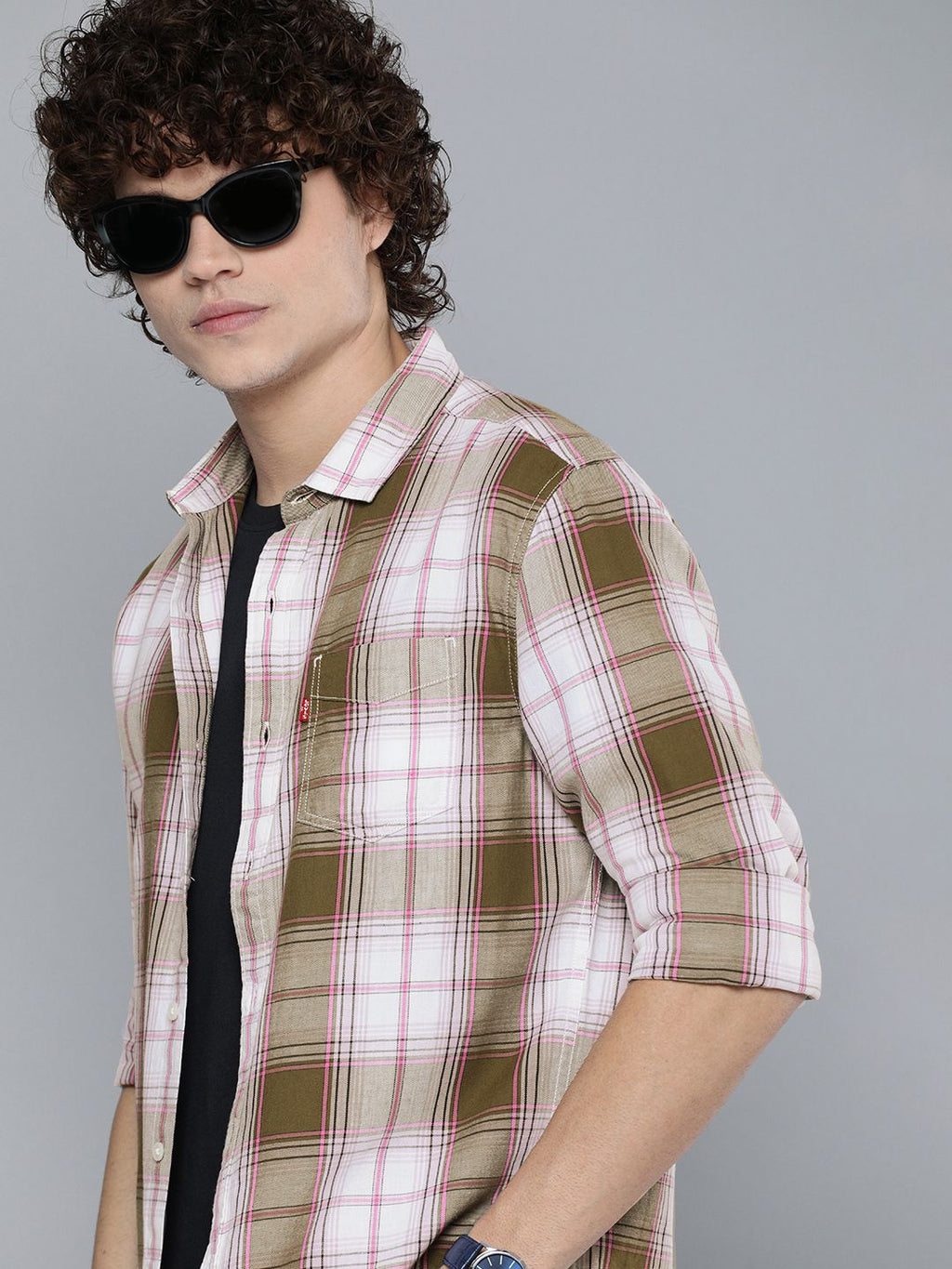  Levis Men Checked Slim Fit Pure Cotton Casual Shirt