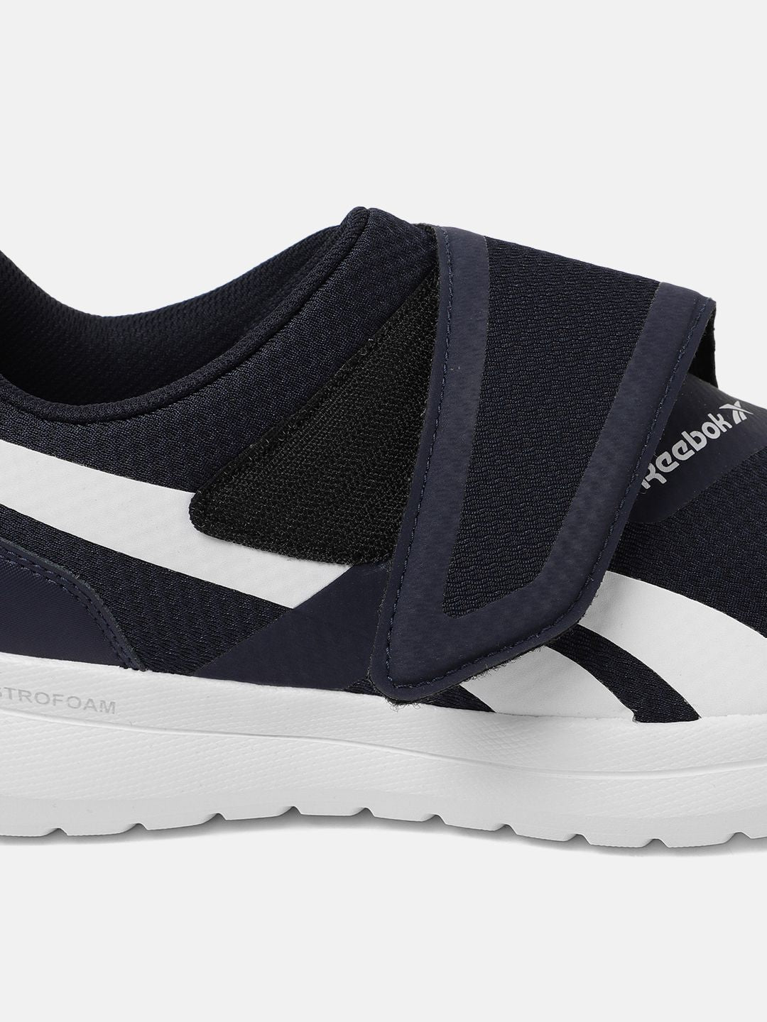  Reebok Men EQ Fit Non-Marking Walking Shoes
