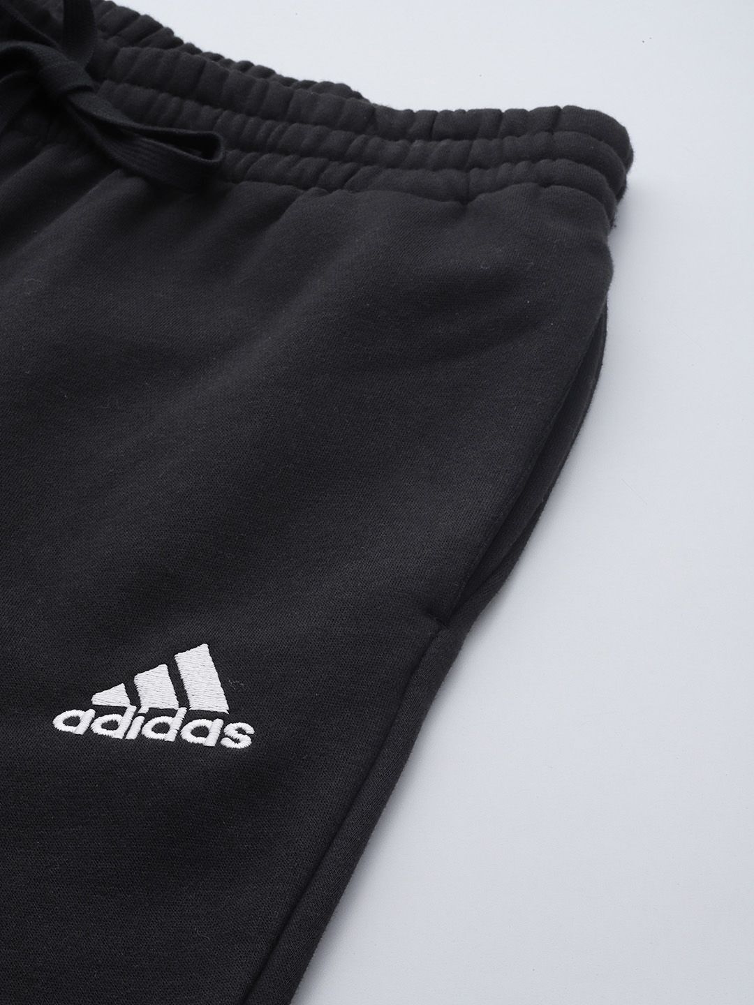  ADIDAS Men Essentials Fleece Solid Feel Cozy Tapered Joggers