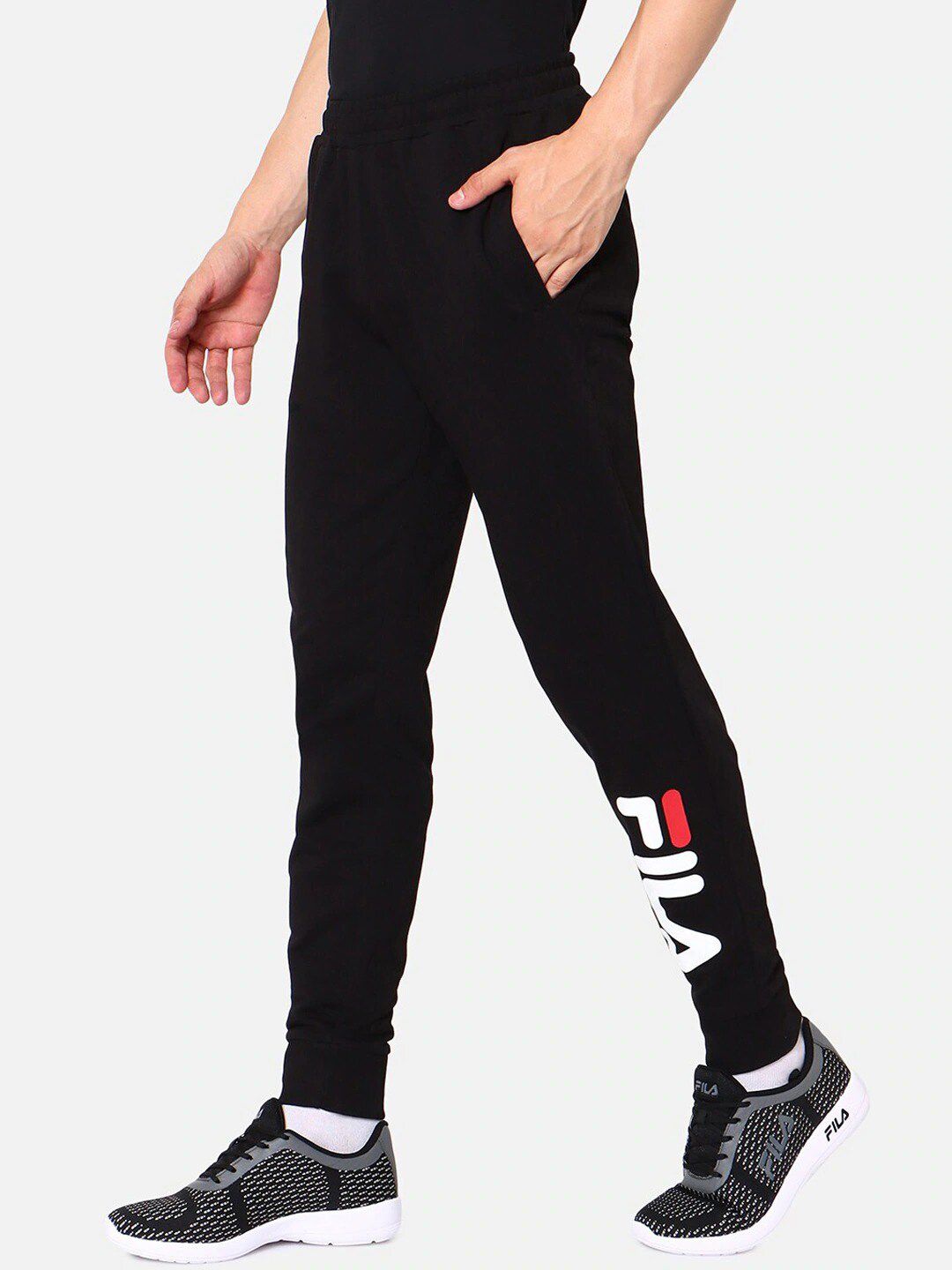  FILA Men MANAKIN Solid Cotton Joggers